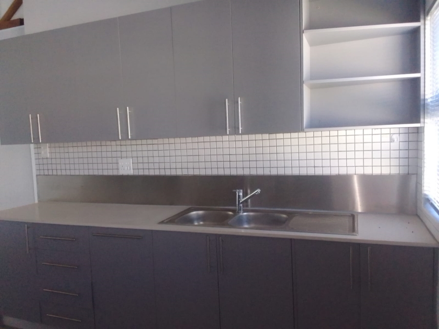 To Let 3 Bedroom Property for Rent in Kidds Beach Eastern Cape